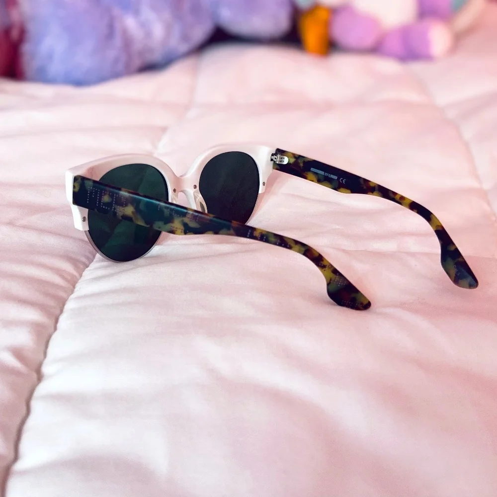 NWOT Alexander McQueen Clubmaster White Frame Purple Tinted Women’s Sunglasses - Picture 3 of 4